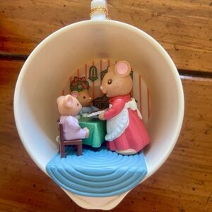 Avon Merry Mice Light Up Christmas Ornament